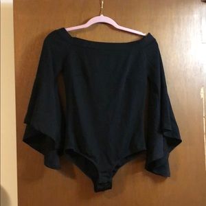 Off-Shoulder Belle Sleeved Bodysuit